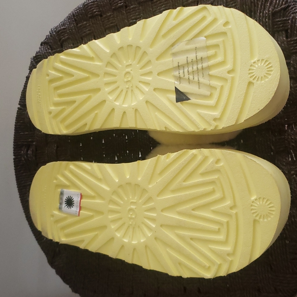 Ugg Slides - image 3